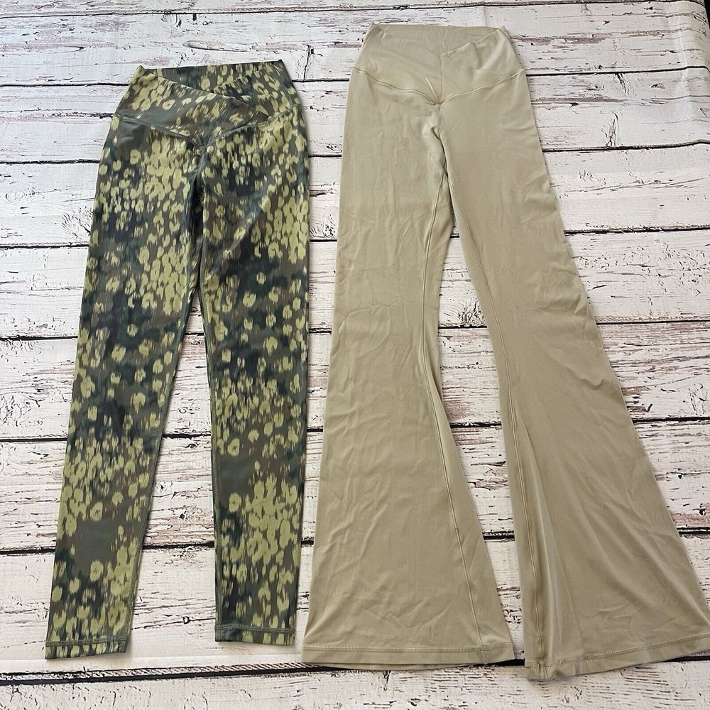 OFFLINE by Aerie Beige Real Me Flare Hi-Rise Leggings Size Medium & Small Floral